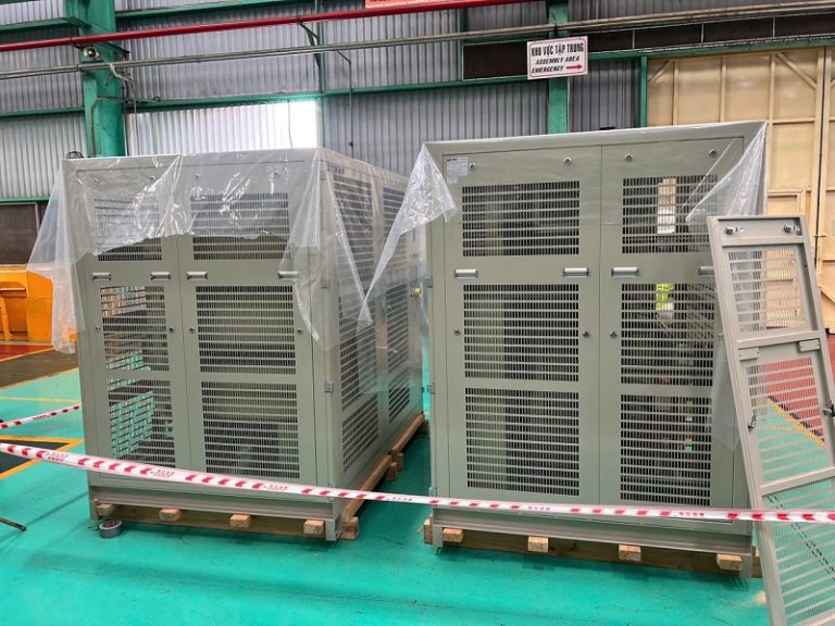A Vietnamese customer has repurchased 8000A 36V air-cooled rectifiers.